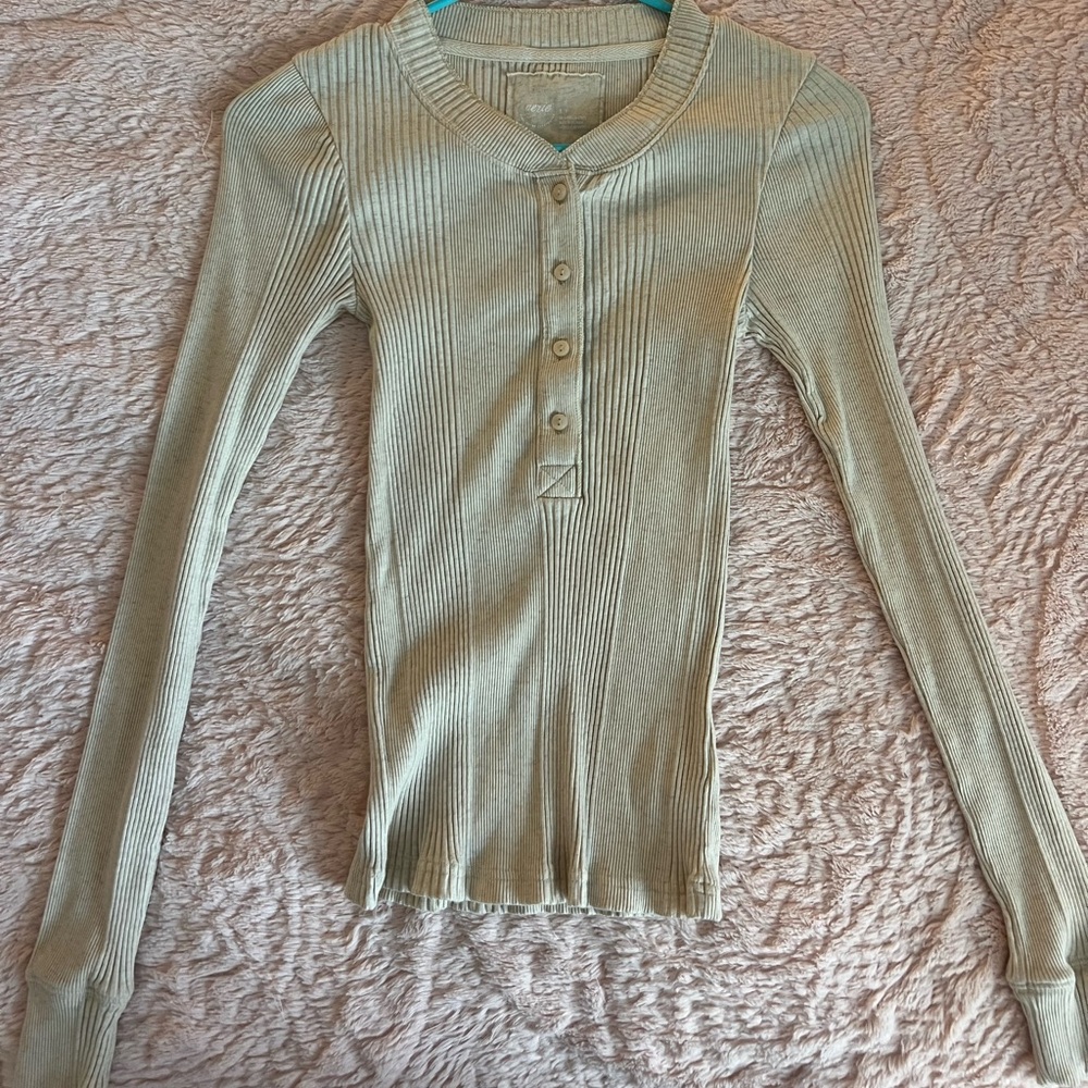 Tan American eagle long sleeve